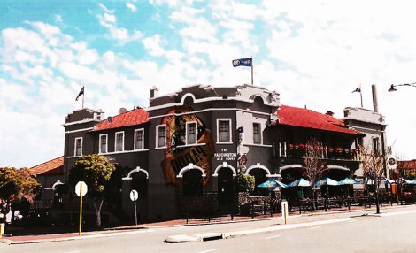 19. 871MTHAWTHORN Paddo