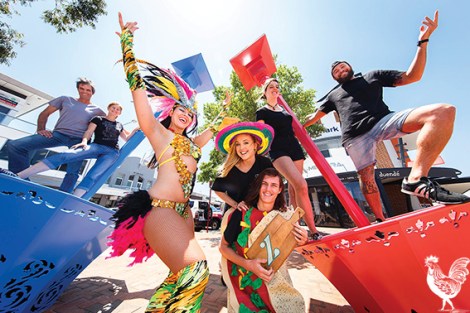 • L-R: Phil and Dawn Gamblen (the artists who made the sculptures) and samba dancer Coco Poppin catch up with Zambrero’s Jenna Thomas, Rhys Sutherland, Ariann Washbourne and Simon Wallen. Photo by Matthew Dwyer