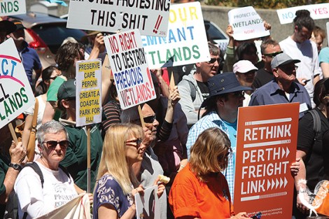 • Hundreds of protestors rallied at Parliament house over the destruction of wetlands in Bayswater, and across the metro area. Photos by Steve Grant