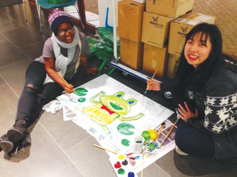 • Activists preparing banners for the October 11 rally. Photo via No Houses on Wetlands. Photo by Lazar Radanovich.