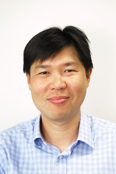 • Radiation oncologist Dr Tee Lim