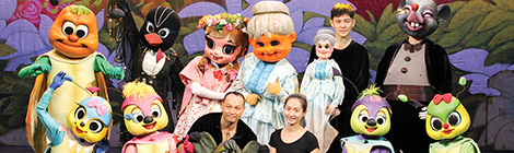 Santa rides a red dragon