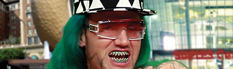 Riff Raff gets Jacked off