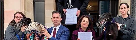 Push to axe dog muzzle 