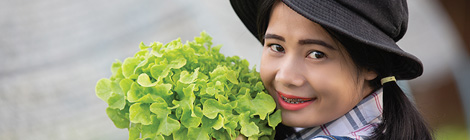 BLOOM WITH JUSTINE STAHL